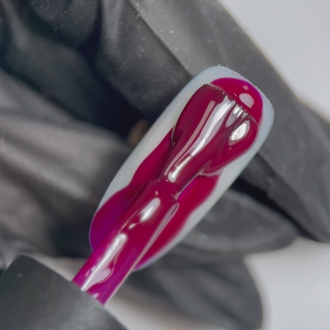 Carica video: Gel polish 8ml Porpora