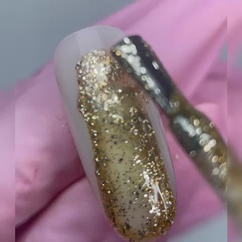 Carica video: Gel polish 8ml Miss Gold Crescent Nail