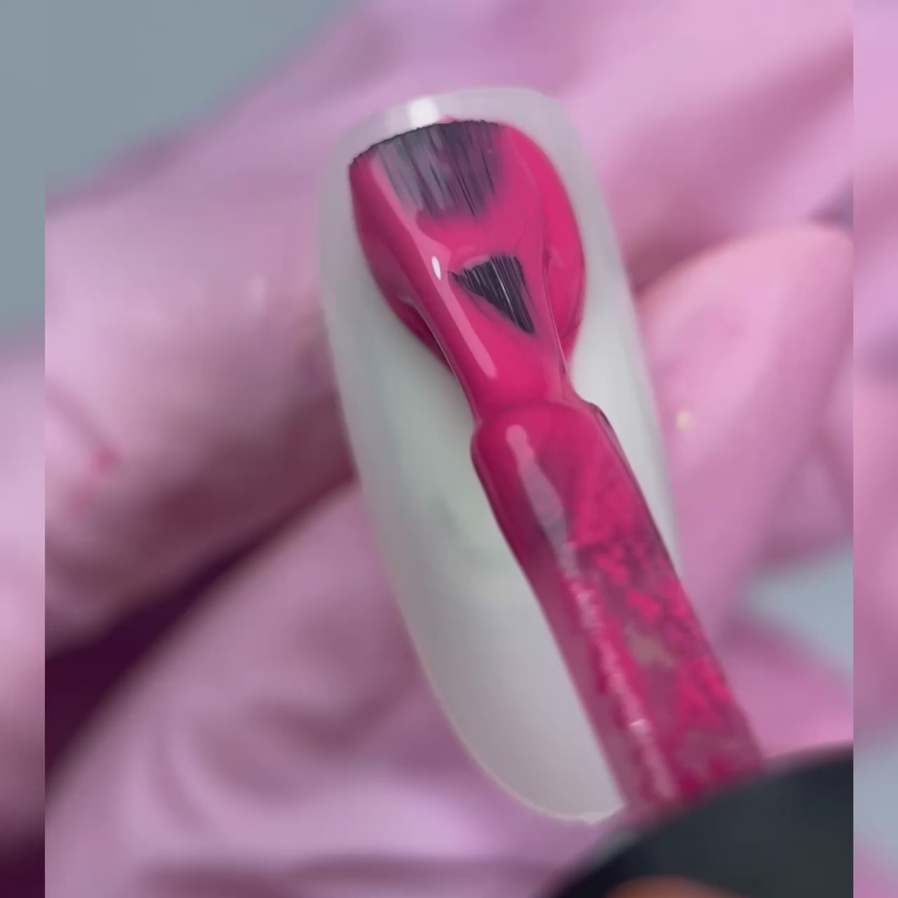 Carica video: Gel polish 7 ml bouganville Crescent Nail