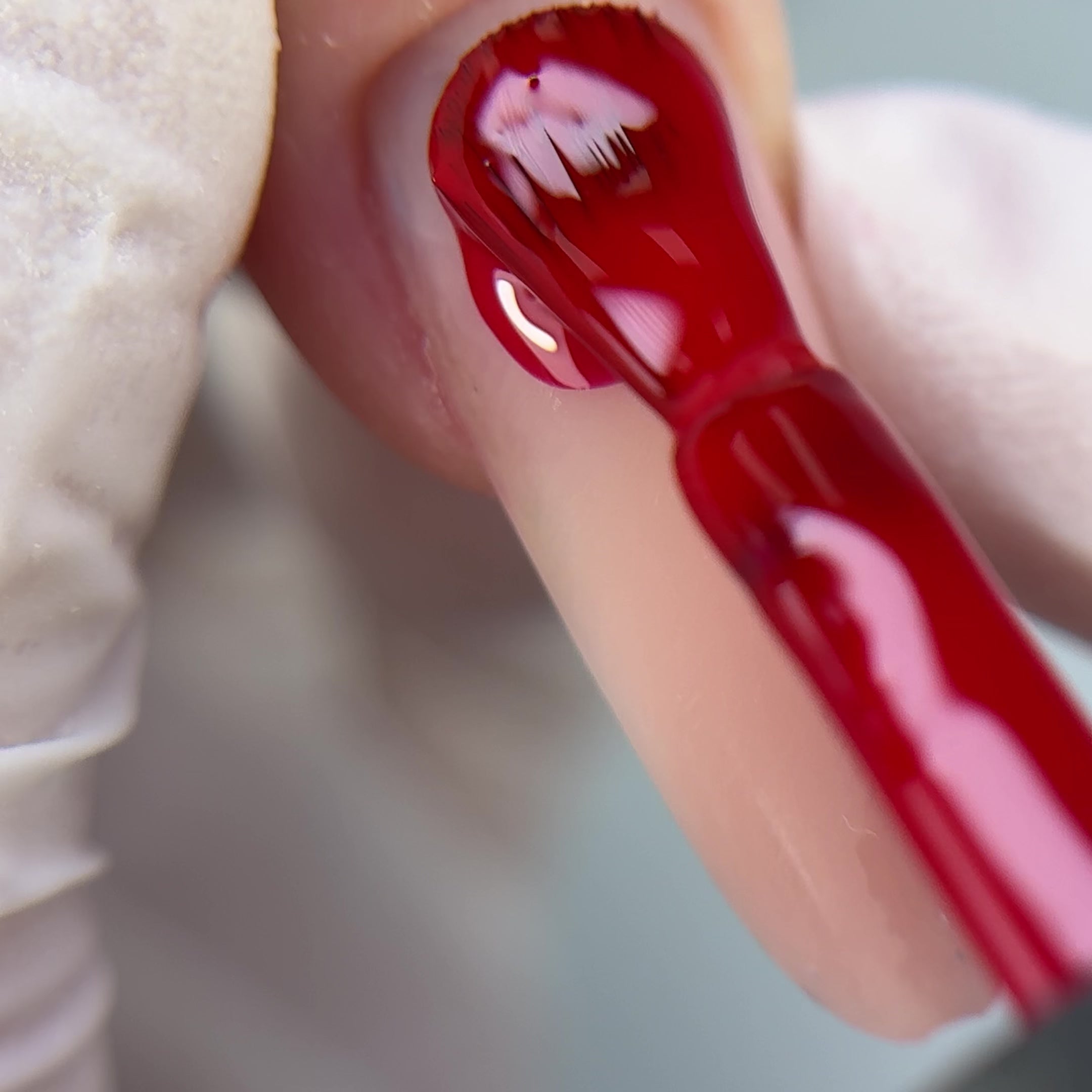 Carica video: Gel Polish 8ml Miranda Red